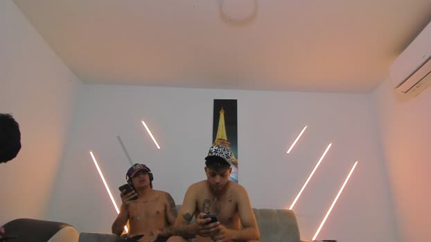 nympho_nathy_sophi 28-12-2025 Wet Couple