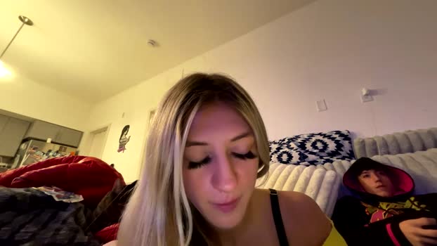 parisbaby2000 28-12-2025 naughty Couple