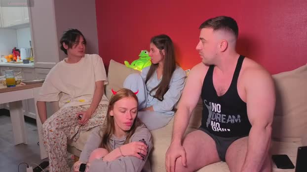 ihavepaws33 29-12-2025 fuckface Couple