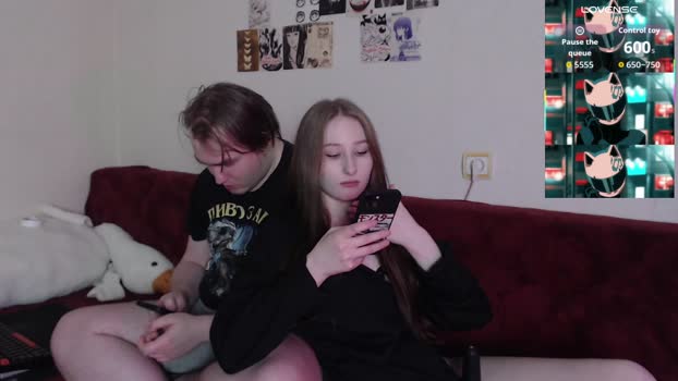 camcoupgang 31-12-2025 sucktits Couple
