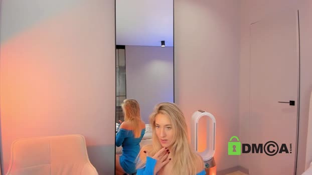 lonelyflowerr 31-12-2025 strip Female