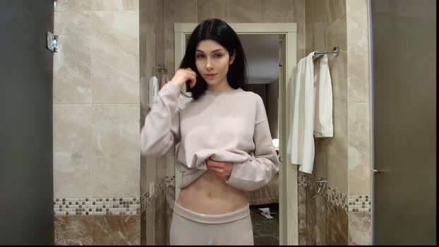 milla_bella 30-12-2025 spanking Female
