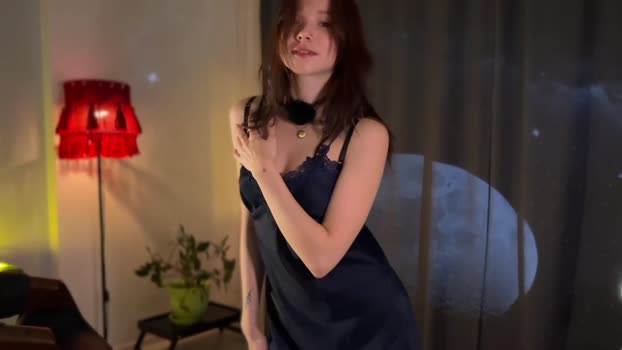 moonfaced_ 31-12-2025 sexy Female