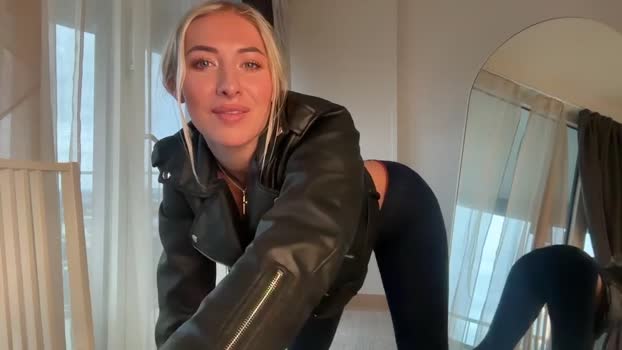 heyskylar 02-01-2026 spanking Female