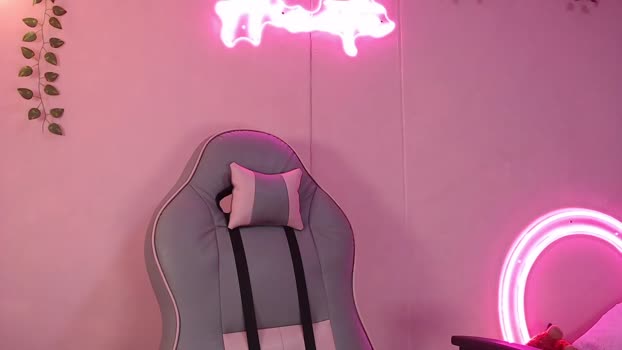 _miss_hinata_ 04-01-2026 Webcam Female