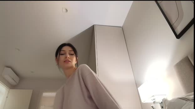 milla_bella 04-01-2026 sexy Female