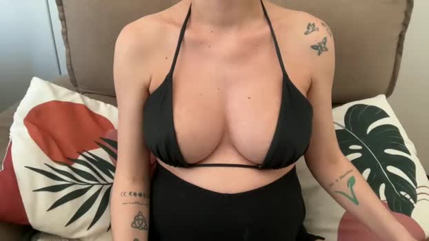suzysummerrrrrrrrr 04-01-2026 fuckass Couple