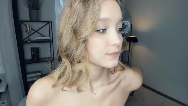 alicemelison 06-01-2026 Topless Female