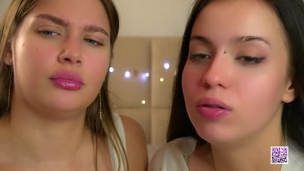 vivid_girls 10-01-2026 Webcam Couple