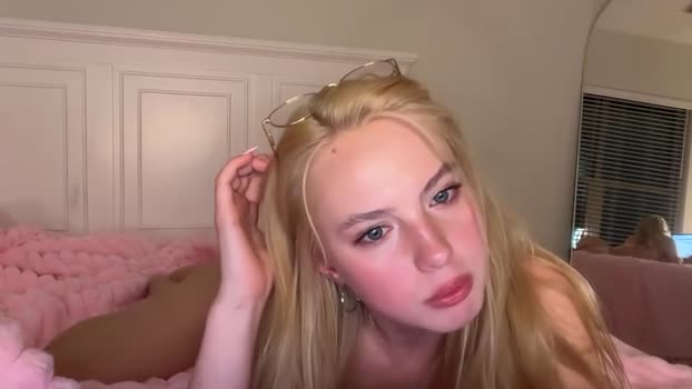 vixenvictoriaa 14-01-2026 kink Couple