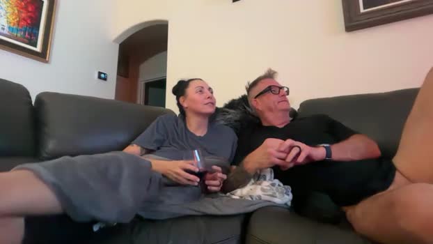 obsidianheartsx 15-01-2026 horny Couple