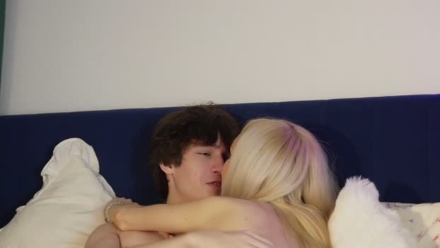 wladilia 22-01-2026 tits Couple