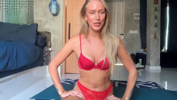 livslifee 25-01-2026 yummy Female