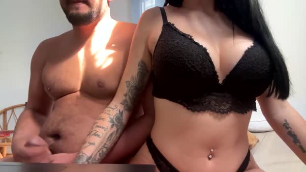 couplemixte25 29-01-2026 kissing Couple