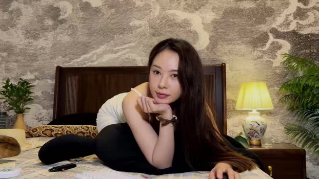 yuanlili 18-02-2026 legs Female