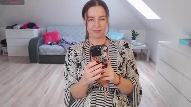 emerald_kittycat 19-02-2026 Naked Female