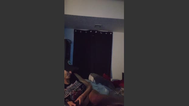 jsaisrien83 18-02-2026 kiss Couple