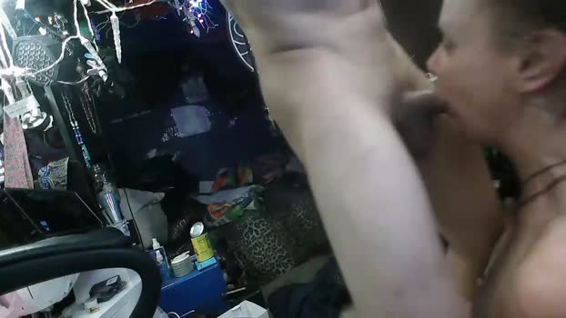 luckymash 19-02-2026 Topless Couple