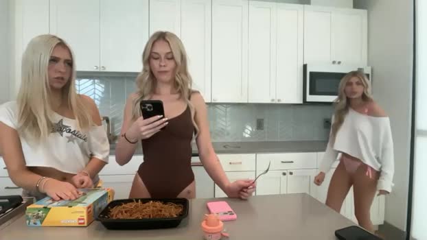kenziesmithh 24-02-2026 naked Female