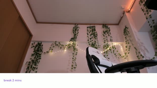 vivian_qwerty 27-02-2026 moan Female