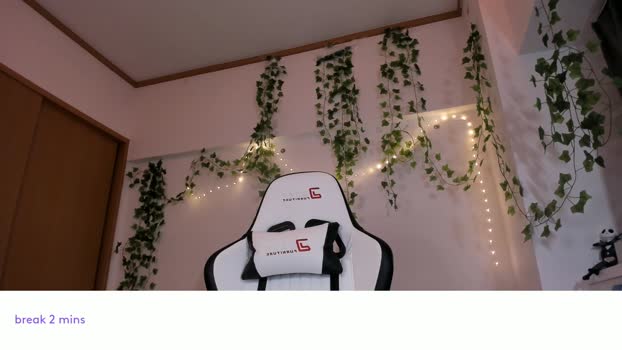 vivian_qwerty 28-02-2026 ass Female