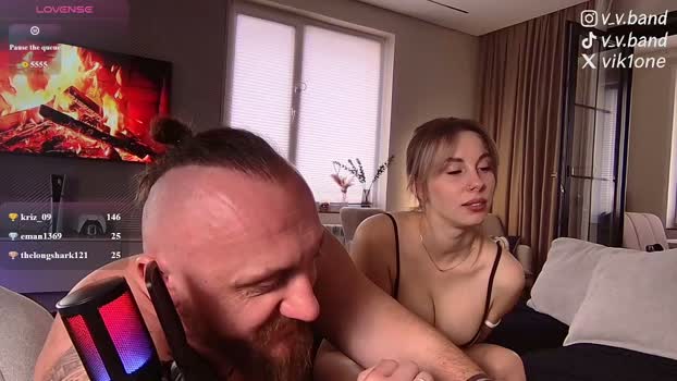nikki7377 04-03-2026 lick Couple