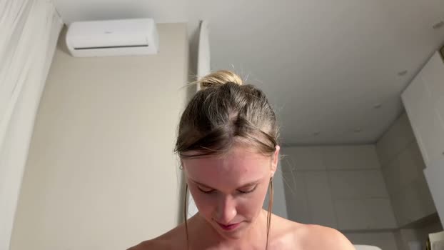 vi_world 31-03-2026 blowjob Female