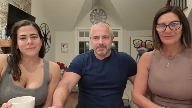 3totangox 02-04-2026 beauty Couple