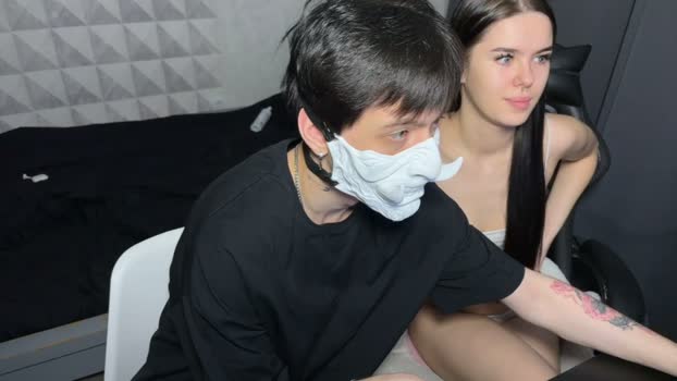 x_leon_ 02-04-2026 Naked Couple