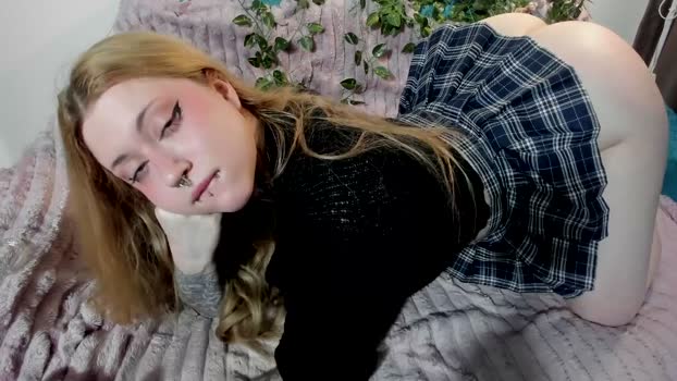 vergill_hella 05-04-2026 beauty Female