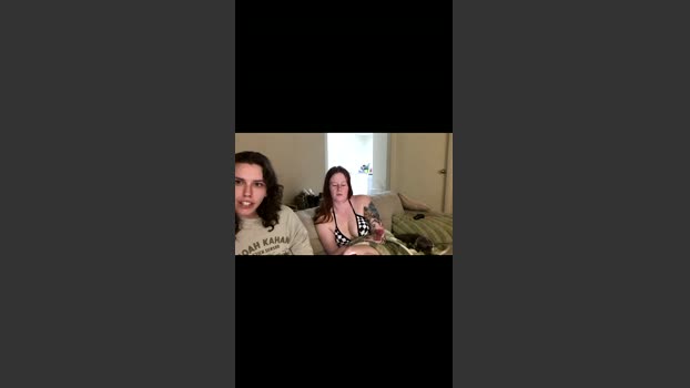 lesbianlovers38 06-04-2026 fingering Couple