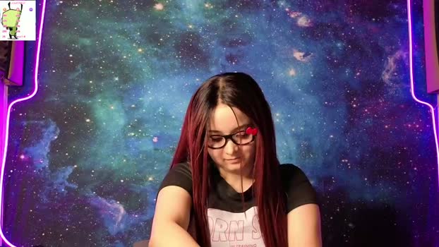 trixiedoescamcam 15-04-2026 sexyfeet Female