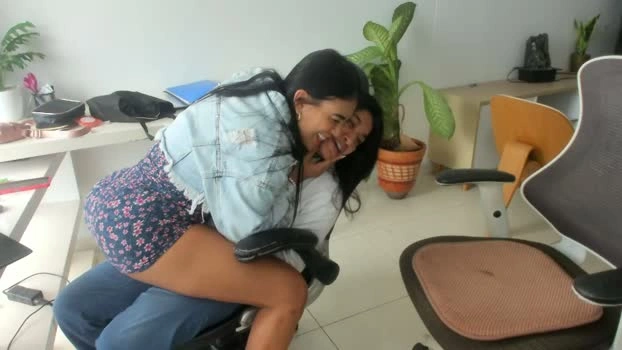 emillybrowm 17-04-2026 Live Webcam kiss bigass