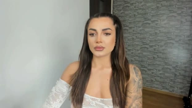erica_xoo 19-04-2026 Live Webcam striptease fuckpussy