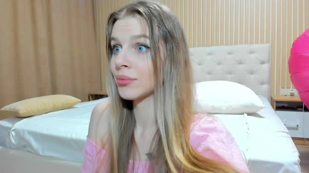 mila_polly_and_forester 20-04-2026 Live Webcam Nude yummy