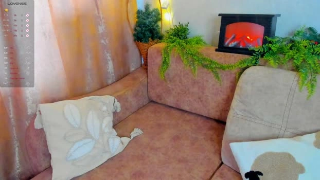 silkyaurau 24-04-2026 Live Webcam lickpussy spank