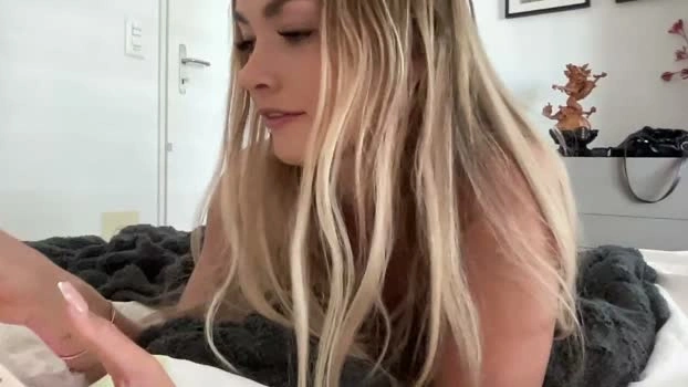 avabrooks 27-04-2026 Live Webcam sexygirl sexyfeet