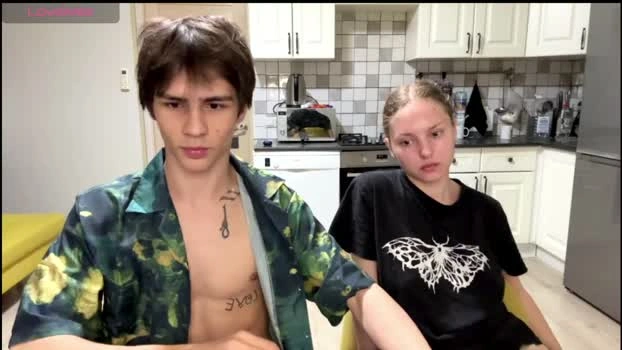 flowerscouple 28-04-2026 Live Webcam love fuckhard