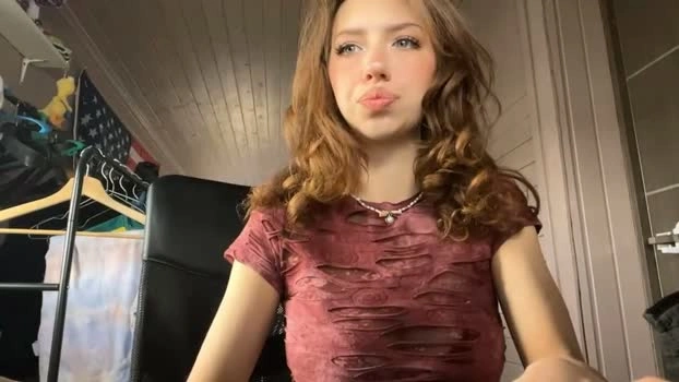 kaleighbourek 28-04-2026 Live Webcam skinny moan