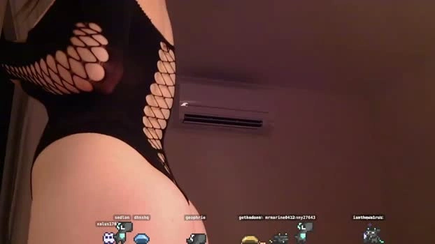 poppyjoyyy 28-04-2026 Live Webcam Cam fuckass