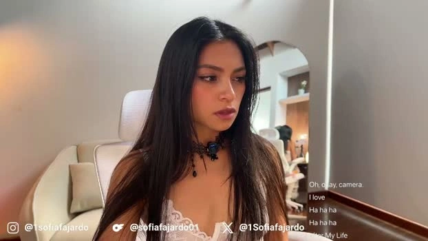 sweet_littleee 28-04-2026 Live Webcam suck show