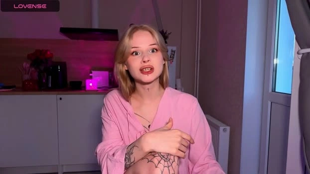 sweetielis 16-05-2026 Live Webcam bigtoys skinny