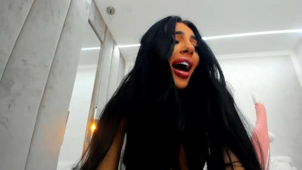 britney_charm 18-05-2026 Live Webcam hard Webcam