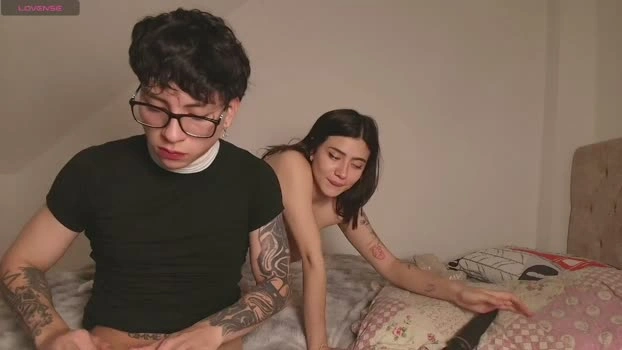 venus_art11 17-05-2026 Live Webcam big suckcock