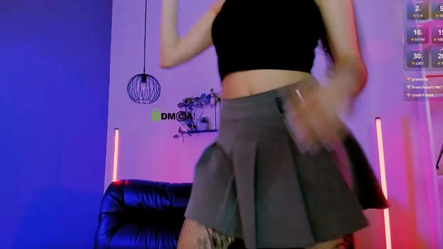 leslie_bird 18-05-2026 Live Webcam spank tits