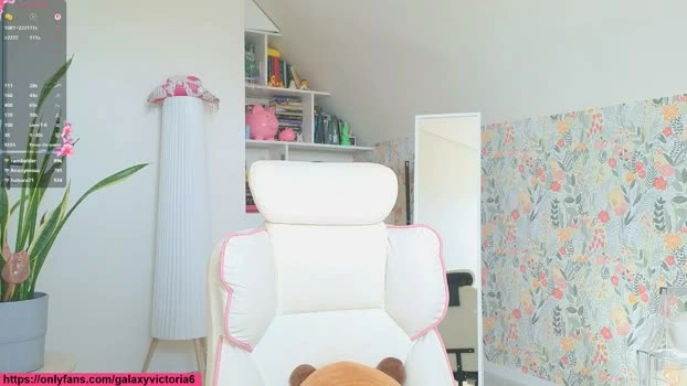 brilliantvictoria 24-05-2026 Live Webcam oral beautiful