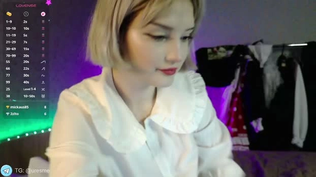 esmevelvet 25-05-2026 Live Webcam amateur sweet