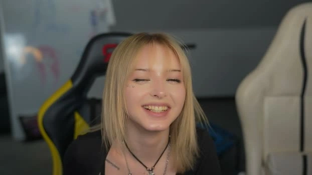 livehub054 27-05-2026 Live Webcam sucktits tits
