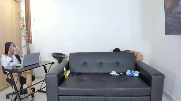 splendid_dolls 01-06-2026 Live Webcam fingers skinny