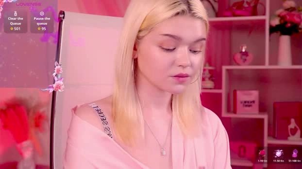 adelecartier 07-06-2026 Live Webcam prettyface big